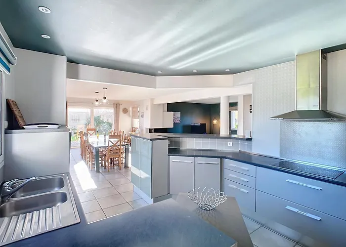 Vila Grande Maison De *