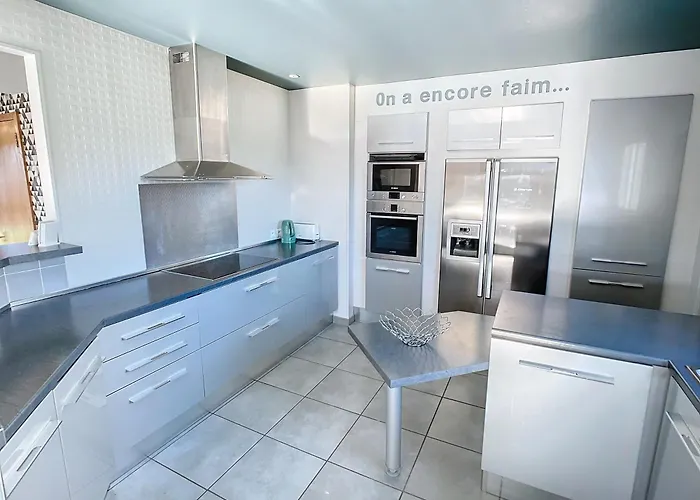 Grande Maison De Villa