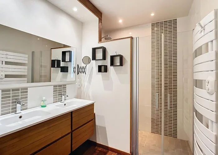 Grande Maison De Villa